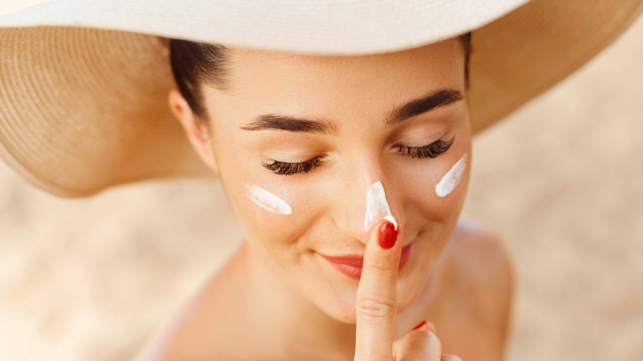 Come svolgere una skincare estiva veloce, semplice ed efficace